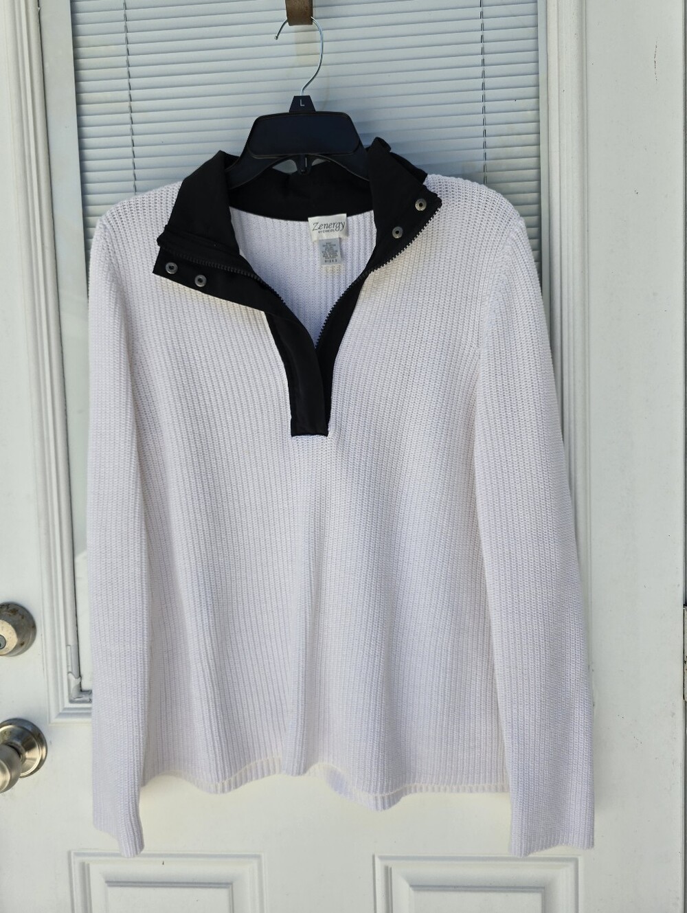 Chicos Zenergy White Knit Zip Pullover with Black Trim